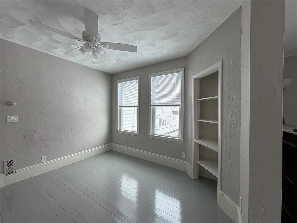 1 bed, 1 bath apartment for rent at 106 Malden St Unit 2nd Fl Rear, Everett — photo 12 of 17
