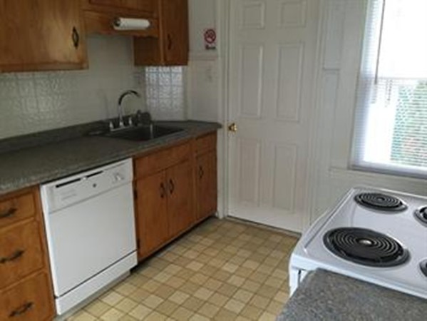 1 bed, 1 bath apartment for rent at 106 Maple St Unit 1, Needham — photo 5 of 5