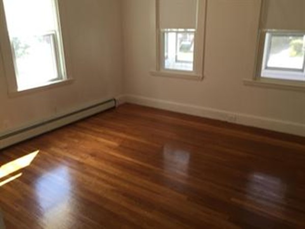 1 bed, 1 bath apartment for rent at 106 Maple St Unit 1, Needham — photo 3 of 5