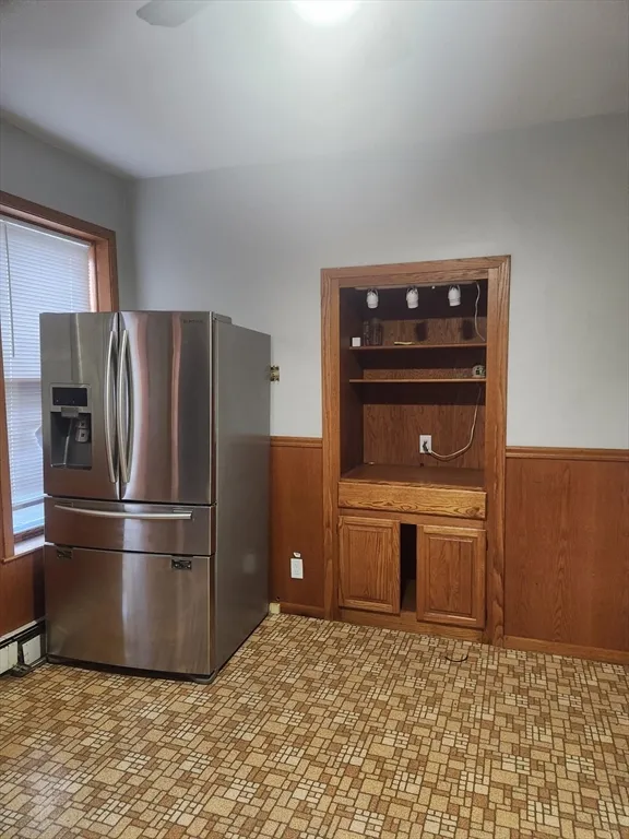 3 bed, 1 bath apartment for rent at 106 Mill St Unit 1, Worcester — photo 3 of 18