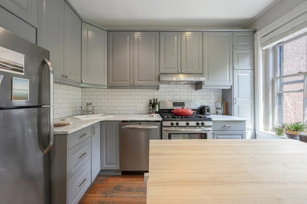 2 bed, 1 bath apartment for rent at 106 Myrtle St Unit 5, Beacon Hill — photo 3 of 5