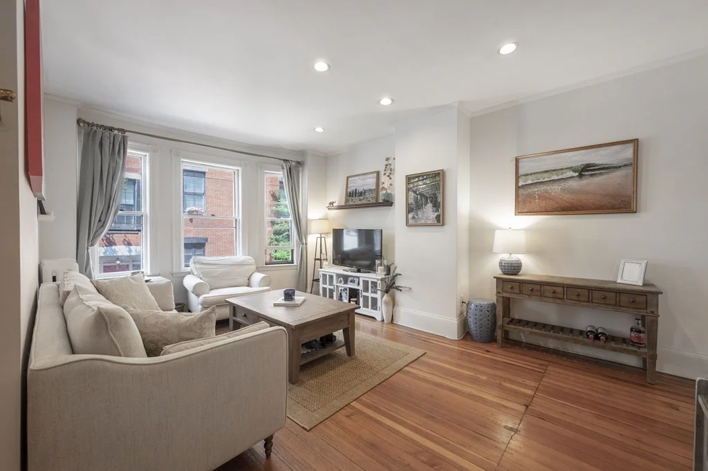 2 bed, 1 bath apartment for rent at 106 Myrtle St Unit 5, Beacon Hill