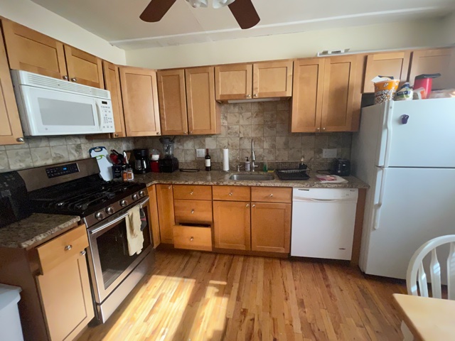 3 bed, 1.5 bath apartment for rent at 106 Old Harbor St, South Boston