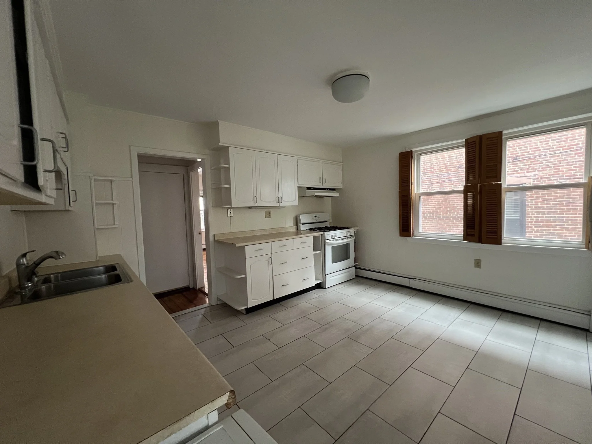 2 bed, 1 bath apartment for rent at 106 Otis St Unit 2, East Cambridge — photo 3 of 10