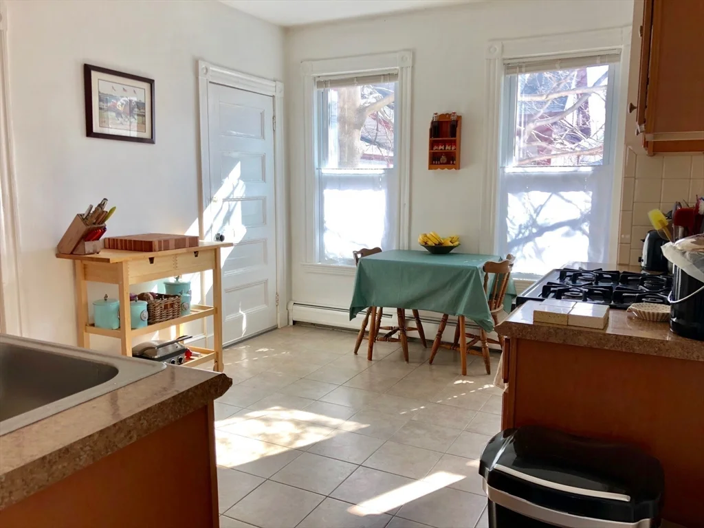 2 bed, 1 bath apartment for rent at 106 Pine St Unit 3, Central Square — photo 4 of 8