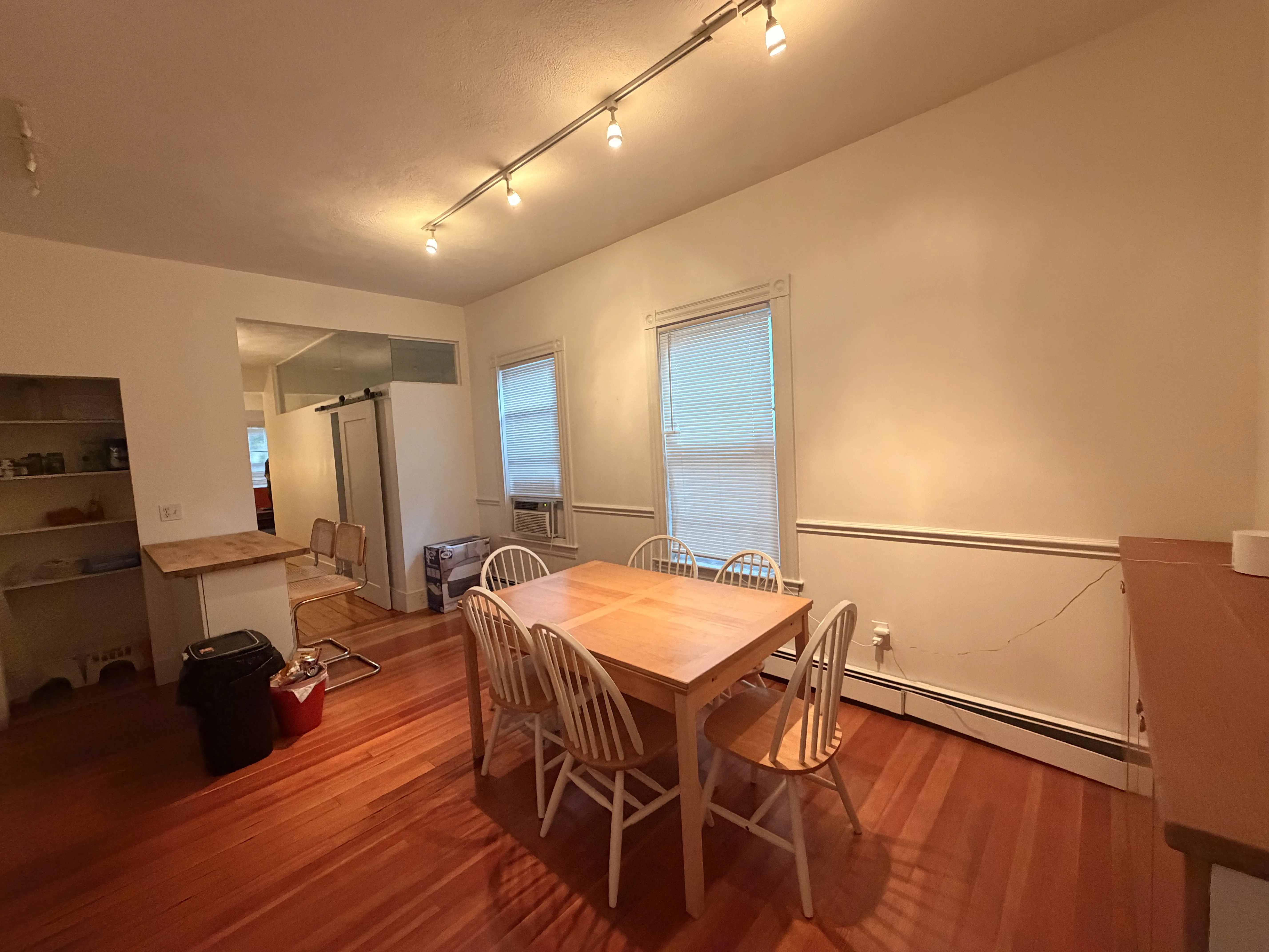2 bed, 1 bath apartment for rent at 106 Pleasant St Unit 1, Cambridgeport — photo 5 of 13