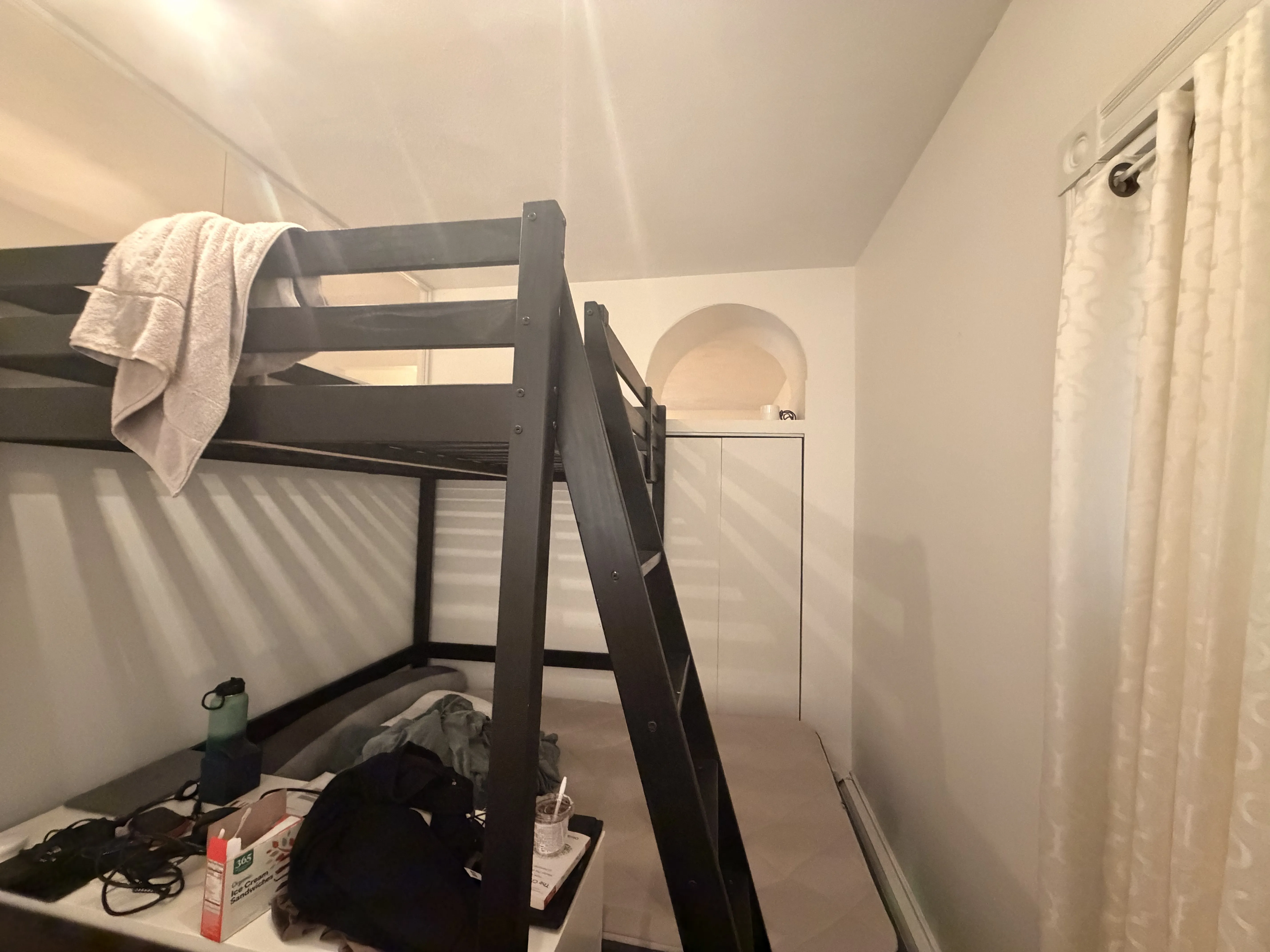 2 bed, 1 bath apartment for rent at 106 Pleasant St Unit 1, Cambridgeport — photo 8 of 13