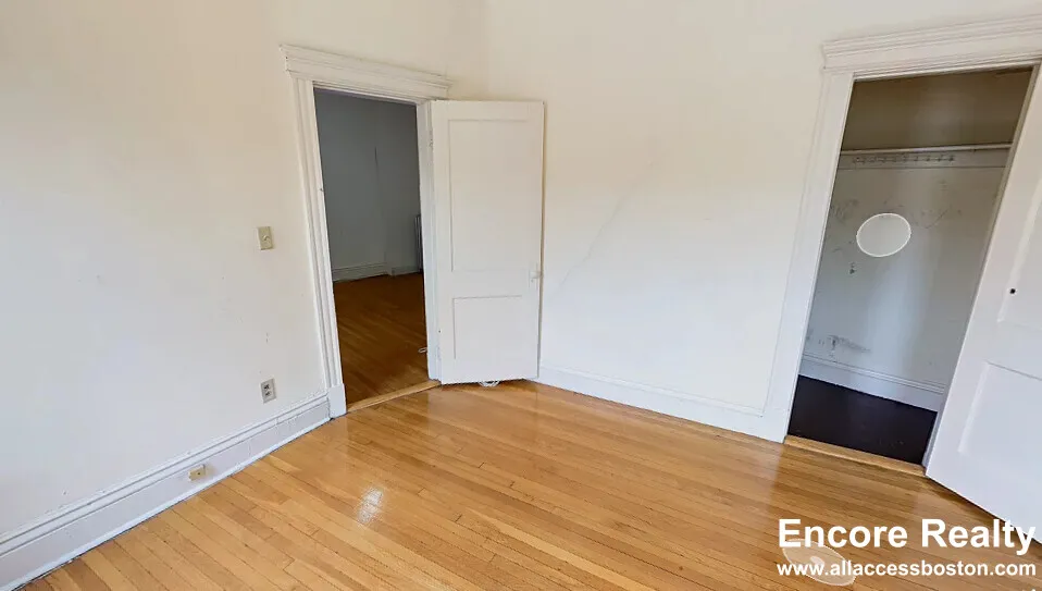 2 bed, 1 bath apartment for rent at 106 Queensberry St Unit 10, Fenway — photo 3 of 6