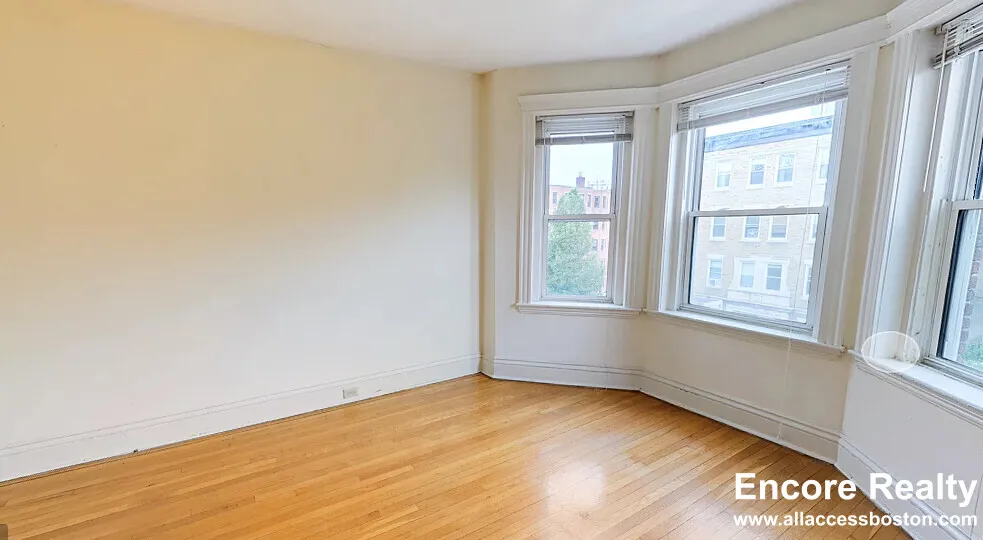2 bed, 1 bath apartment for rent at 106 Queensberry St Unit 10, Fenway — photo 5 of 6