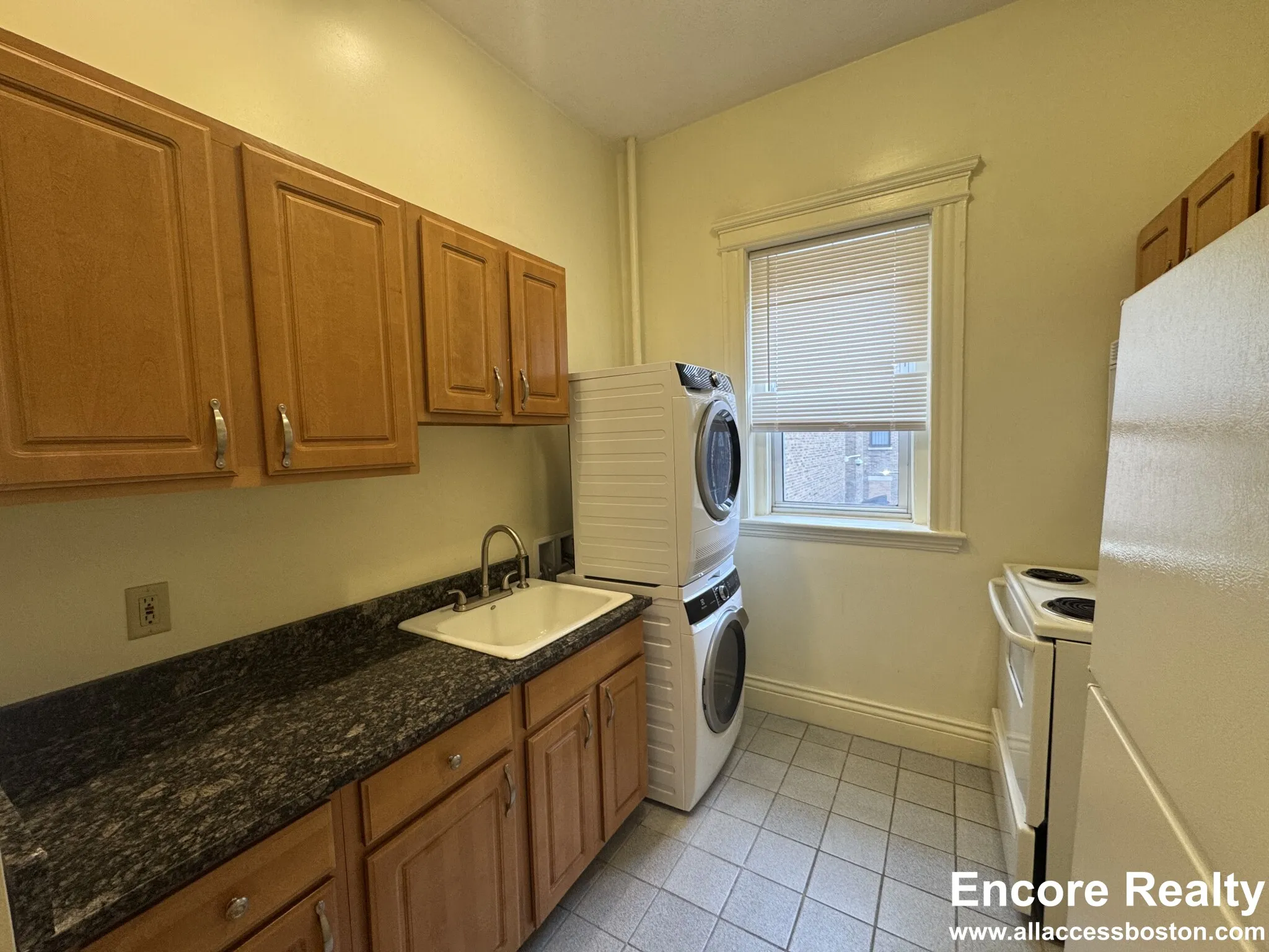 Studio bed, 1 bath apartment for rent at 106 Queensberry St Unit 2M, Fenway