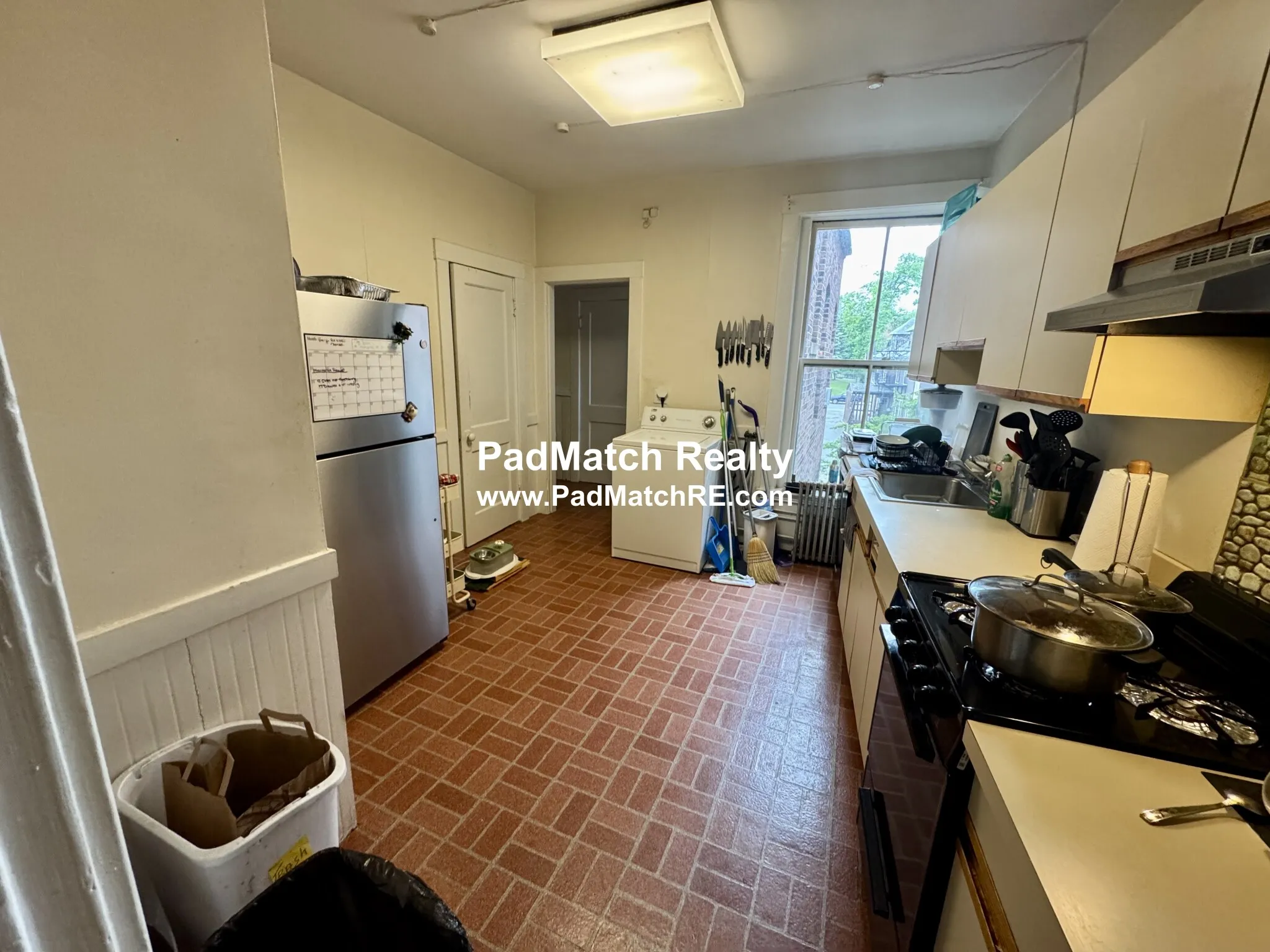 5 bed, 1 bath apartment for rent at 106 Strathmore Rd Unit 3, Brighton — photo 9 of 18