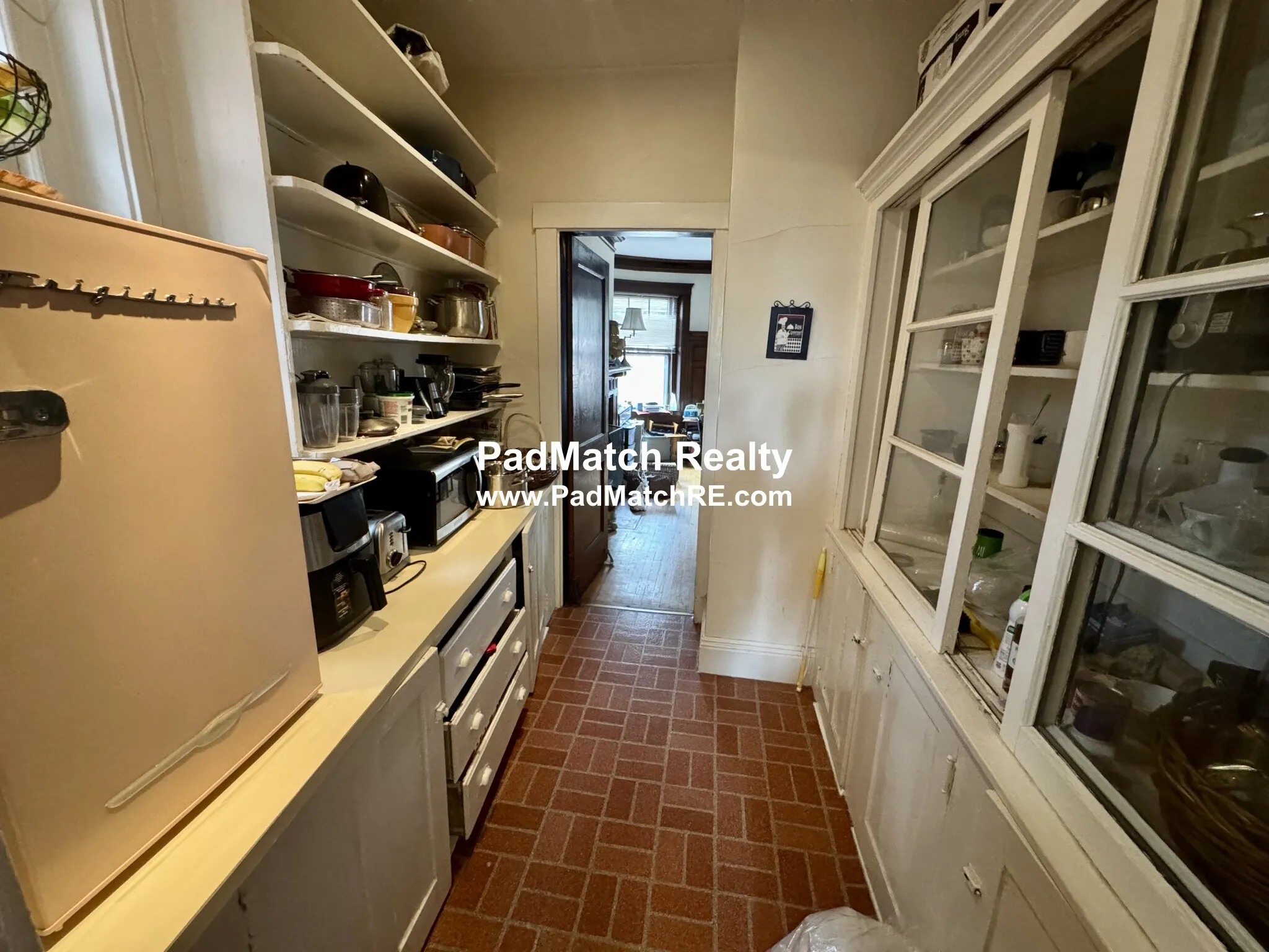 5 bed, 1 bath apartment for rent at 106 Strathmore Rd Unit 3, Brighton — photo 10 of 18