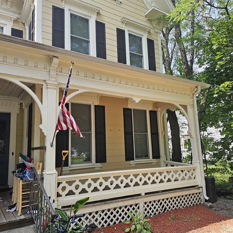 1 bed, 1 bath apartment for rent at 106 Walnut St Unit 2, Clinton — photo 1 of 12