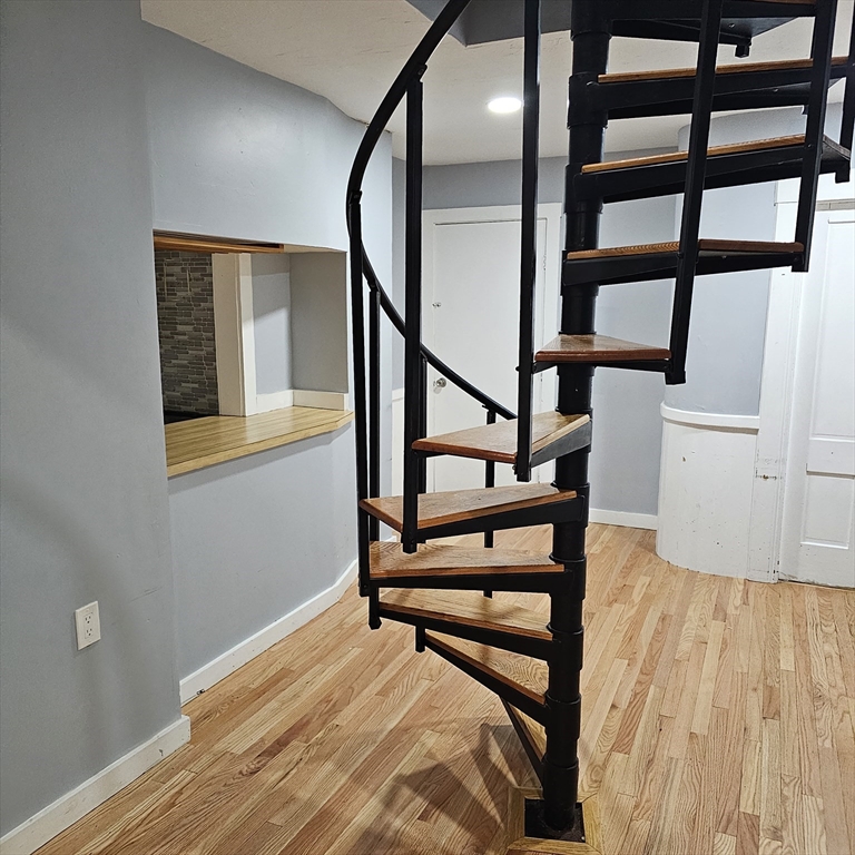 1 bed, 1 bath apartment for rent at 106 Walnut St Unit 2, Clinton — photo 6 of 12