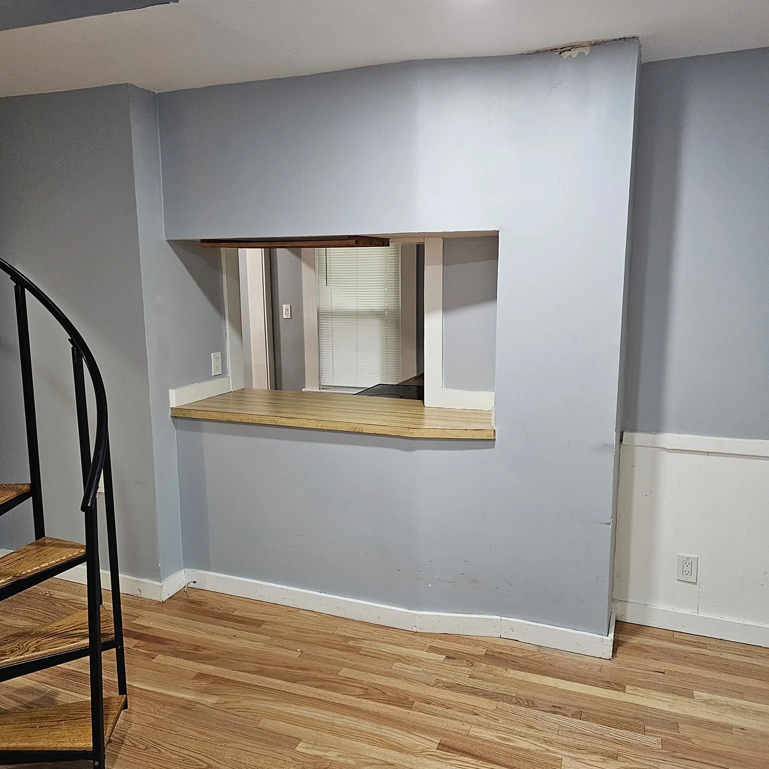 1 bed, 1 bath apartment for rent at 106 Walnut St Unit 2, Clinton — photo 5 of 13