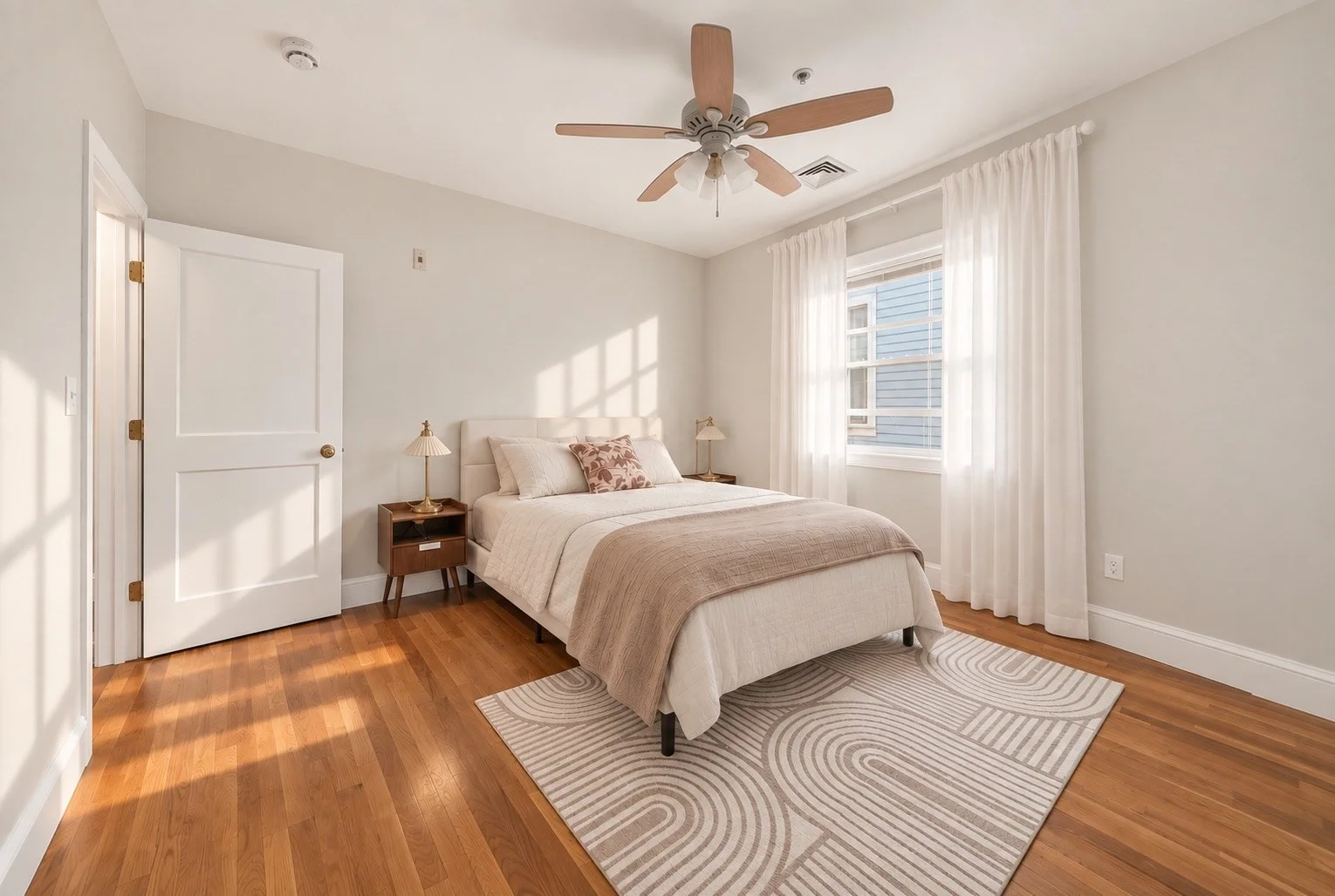 3 bed, 2 bath apartment for rent at 106 Walnut St Unit 4, Winter Hill — photo 5 of 20