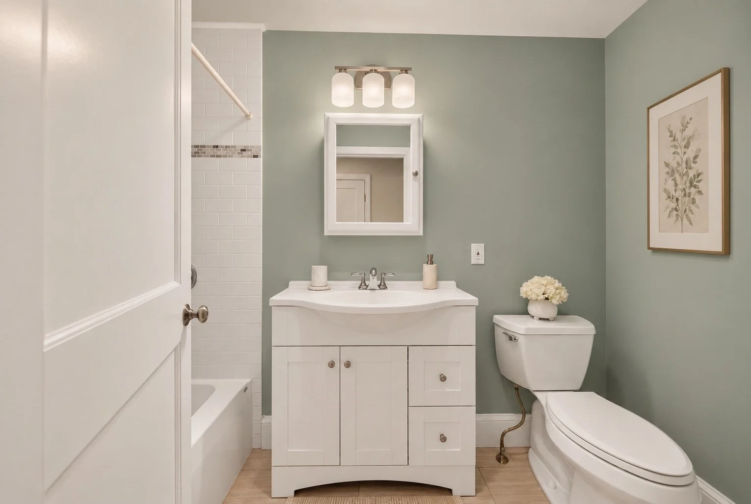 3 bed, 2 bath apartment for rent at 106 Walnut St Unit 4, Winter Hill — photo 9 of 20