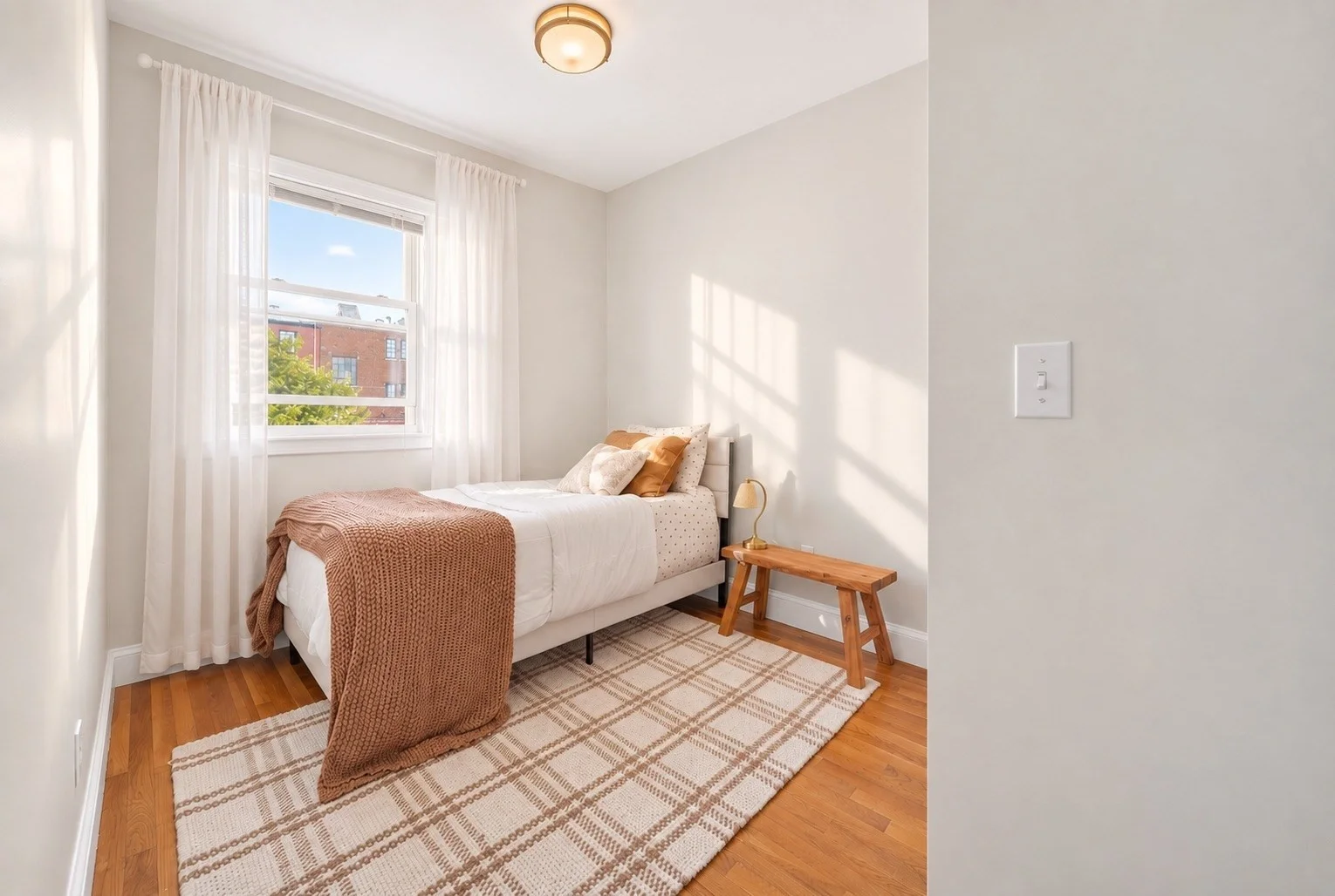 3 bed, 2 bath apartment for rent at 106 Walnut St Unit 4, Winter Hill — photo 18 of 20
