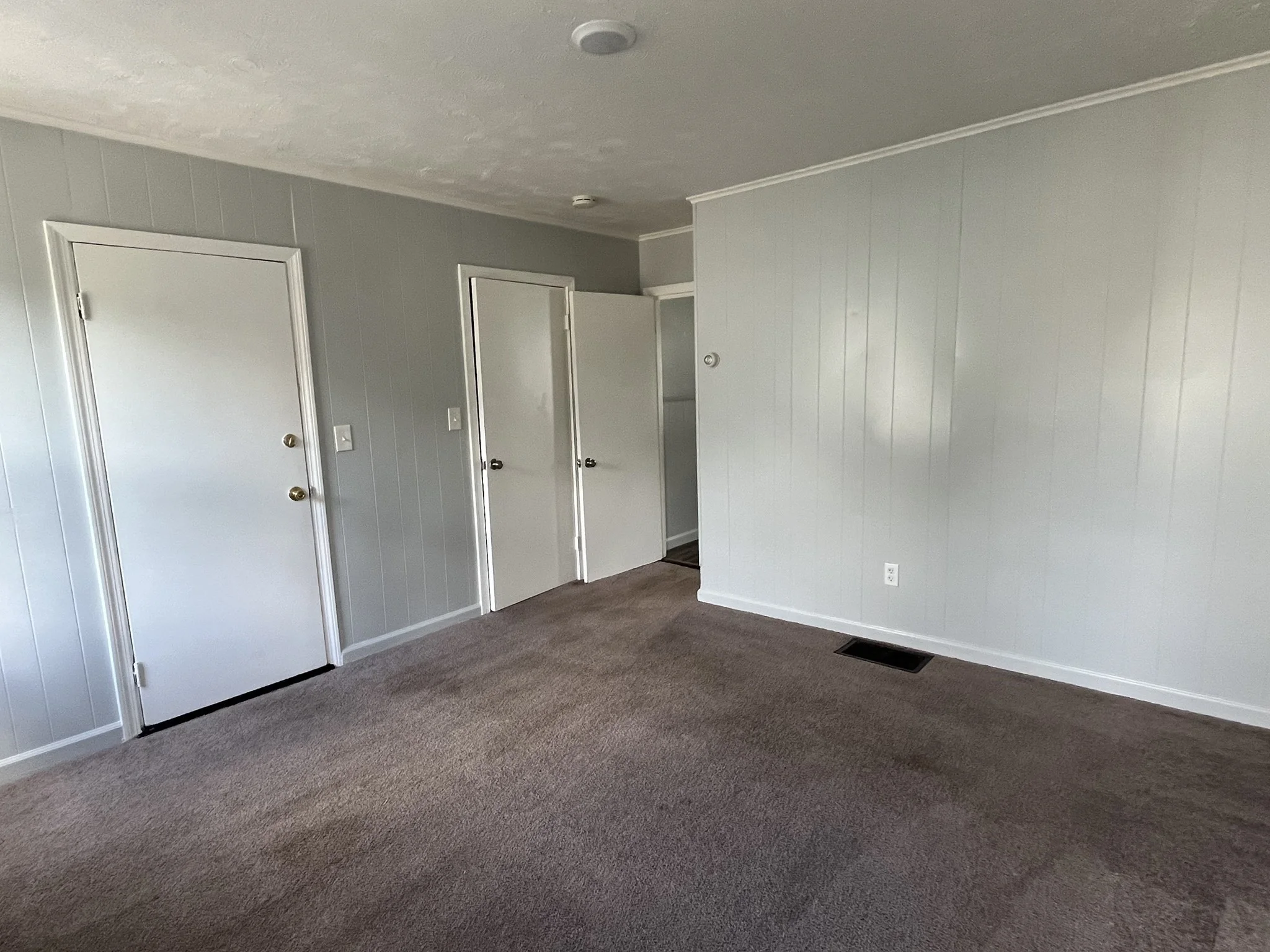 2 bed, 1 bath apartment for rent at 106 Wilcox St Unit 1, Fall River — photo 5 of 9