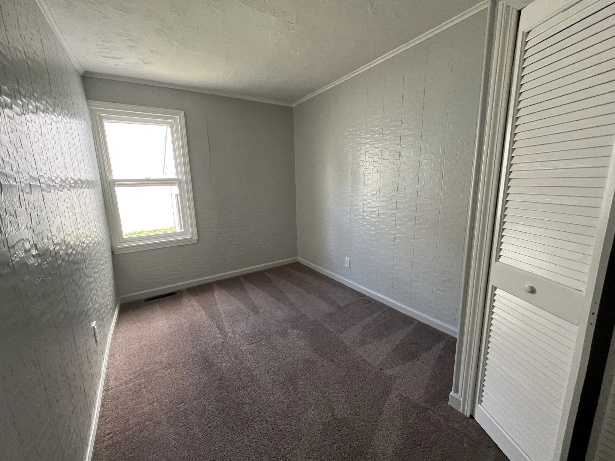 2 bed, 1 bath apartment for rent at 106 Wilcox St Unit 1, Fall River — photo 6 of 9