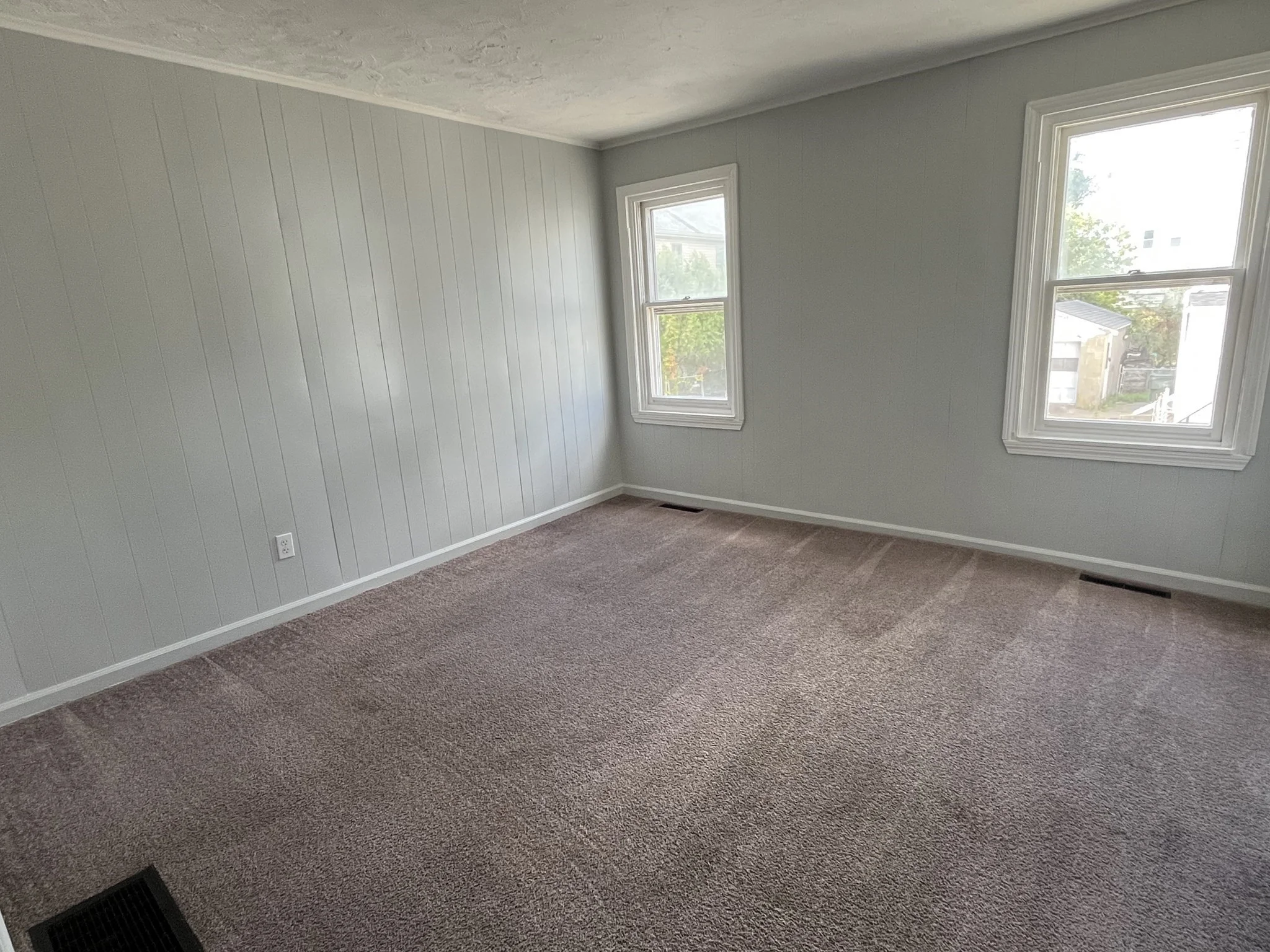 2 bed, 1 bath apartment for rent at 106 Wilcox St Unit 1, Fall River — photo 4 of 9