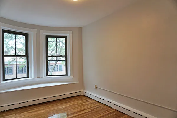 2 bed, 1 bath apartment for rent at 106 Willow St Unit 106-2, Wellington-Harrington — photo 3 of 7