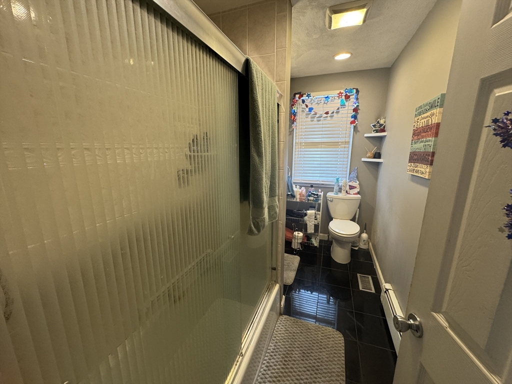 2 bed, 1 bath apartment for rent at 106 Winter Unit 1, Saugus — photo 8 of 11