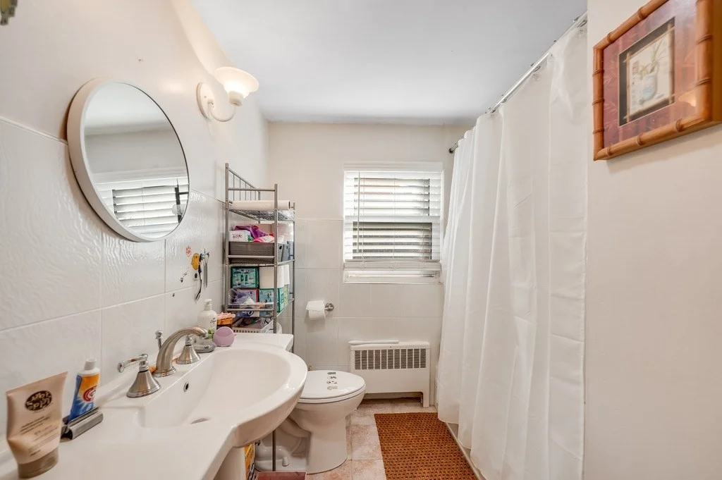 4 bed, 3 bath apartment for rent at 106 Woodcliff Rd, Chestnut Hill — photo 19 of 36
