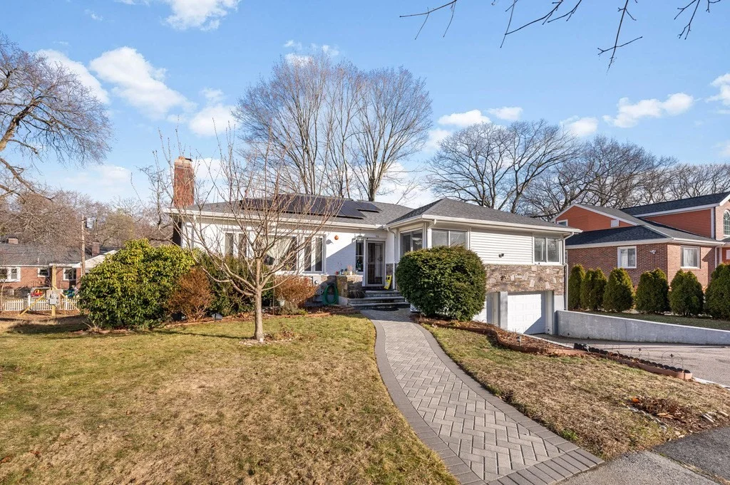 4 bed, 3 bath apartment for rent at 106 Woodcliff Rd, Chestnut Hill — photo 31 of 36
