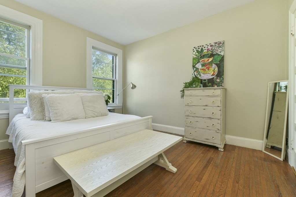 1 bed, 1 bath apartment for rent at 1060 Beacon St Unit 12, Coolidge Corner — photo 4 of 14