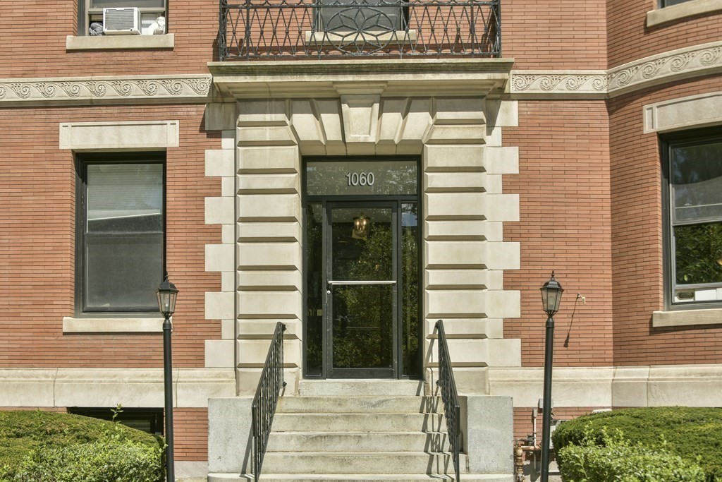 1 bed, 1 bath apartment for rent at 1060 Beacon St Unit 12, Coolidge Corner — photo 14 of 14