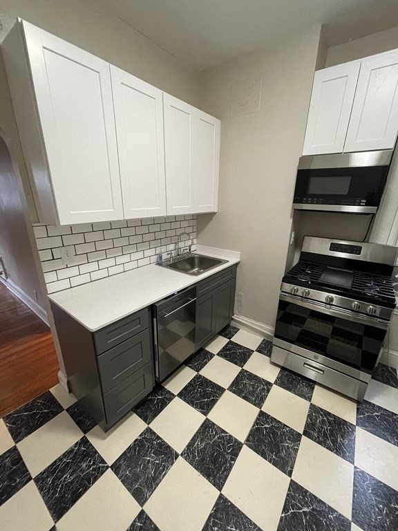1 bed, 1 bath apartment for rent at 1060 Beacon St Unit 12, Coolidge Corner — photo 6 of 14
