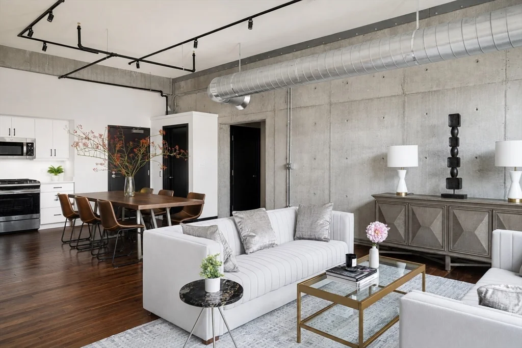3 bed, 2 bath apartment for rent at 1060 Broadway Unit 102, Davis Square — photo 3 of 14