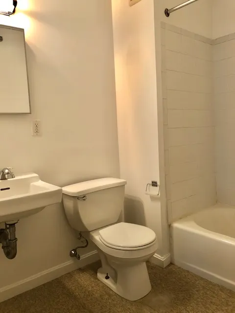 Studio bed, 1 bath apartment for rent at 1061 Beacon St Unit 1, Longwood — photo 5 of 5