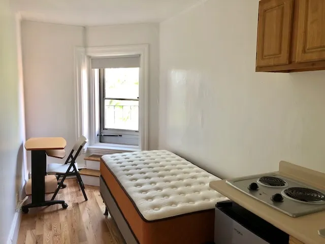 Studio bed, 1 bath apartment for rent at 1061 Beacon St Unit 14A, Longwood