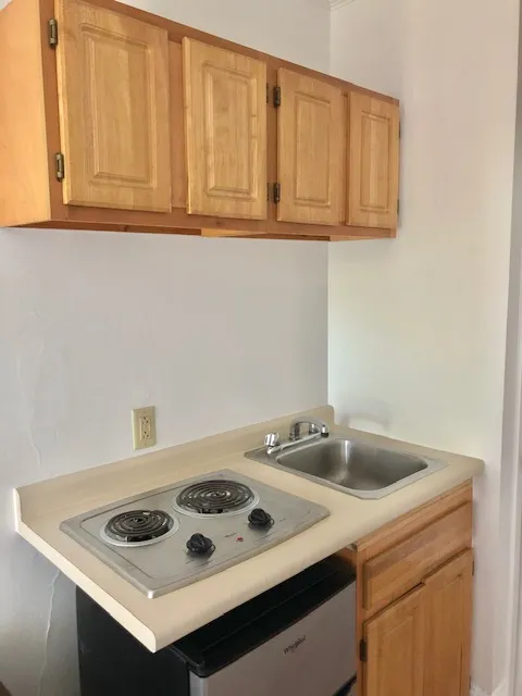 Studio bed, 1 bath apartment for rent at 1061 Beacon St Unit 14A, Longwood — photo 3 of 4