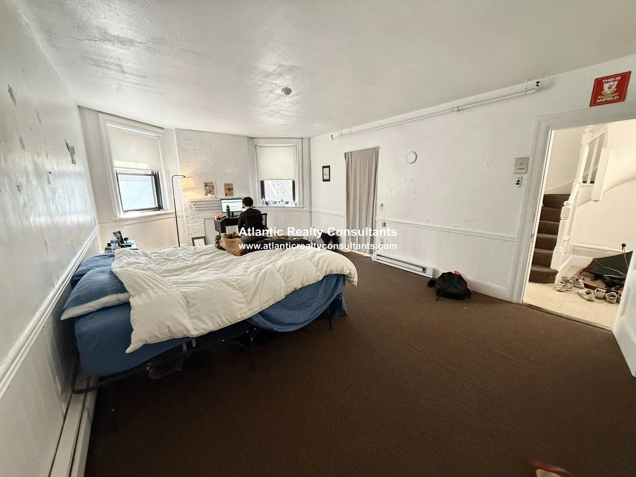 3 bed, 2 bath apartment for rent at 1061 Beacon St Unit 1B, Longwood — photo 5 of 15