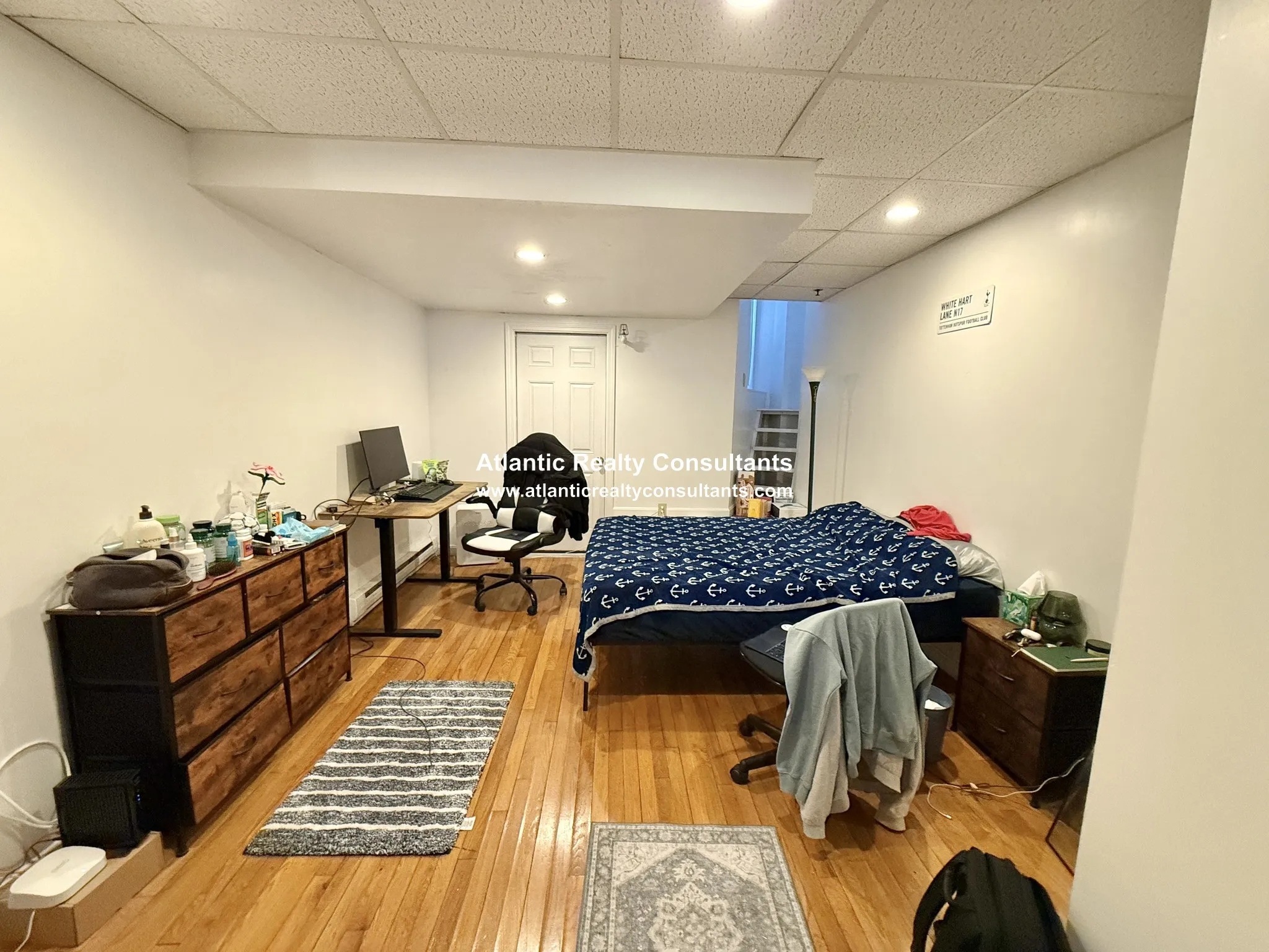 3 bed, 2 bath apartment for rent at 1061 Beacon St Unit 1B, Longwood — photo 3 of 15