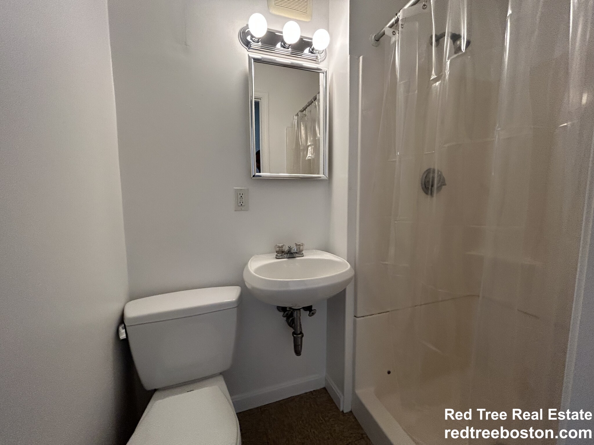 Studio bed, 1 bath apartment for rent at 1061 Beacon St Unit 6, Longwood — photo 1 of 12