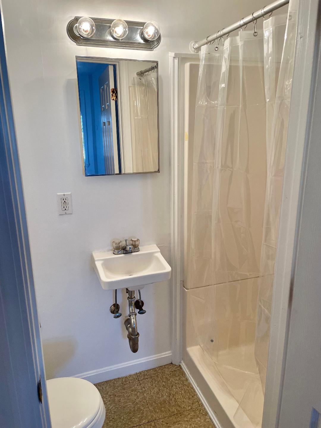 Studio bed, 1 bath apartment for rent at 1061 Beacon St Unit 8, Longwood — photo 5 of 8