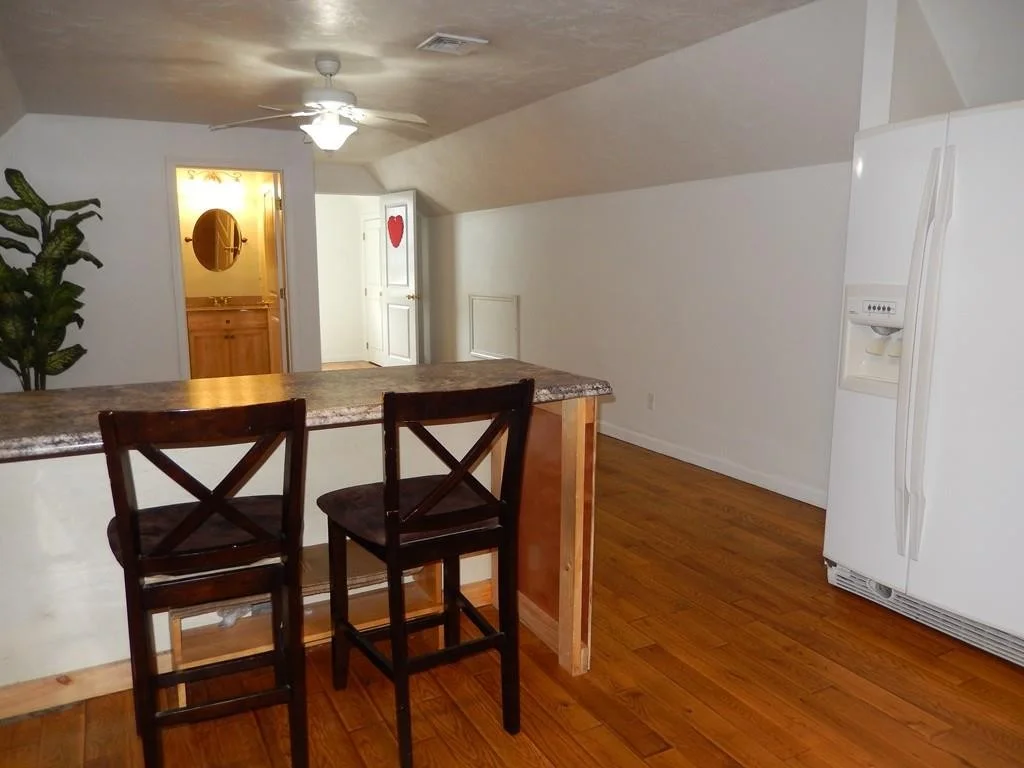 1 bed, 1 bath apartment for rent at 1061 West Boylston St Unit 2, Worcester — photo 5 of 19