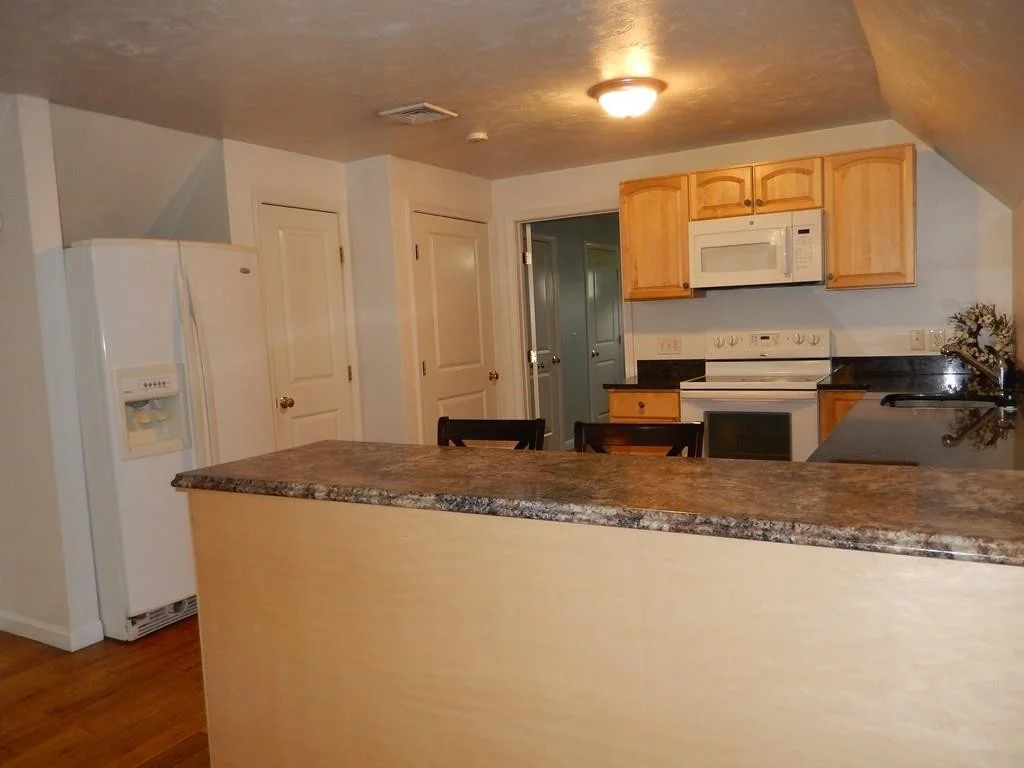 1 bed, 1 bath apartment for rent at 1061 West Boylston St Unit 2, Worcester — photo 6 of 19