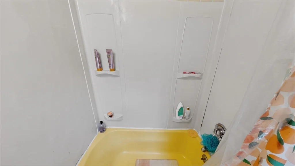 Studio bed, 1 bath apartment for rent at 1063 Beacon St Unit 2, Coolidge Corner — photo 11 of 11