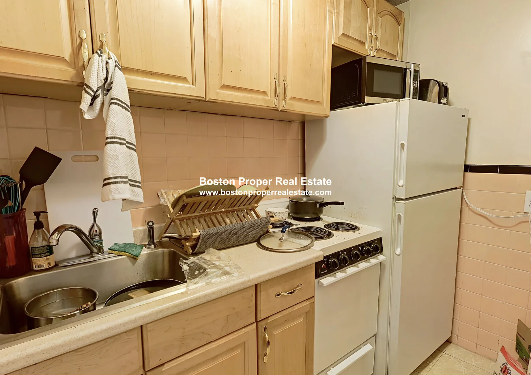 Studio bed, 1 bath apartment for rent at 1063 Beacon St Unit 8, Longwood — photo 2 of 4