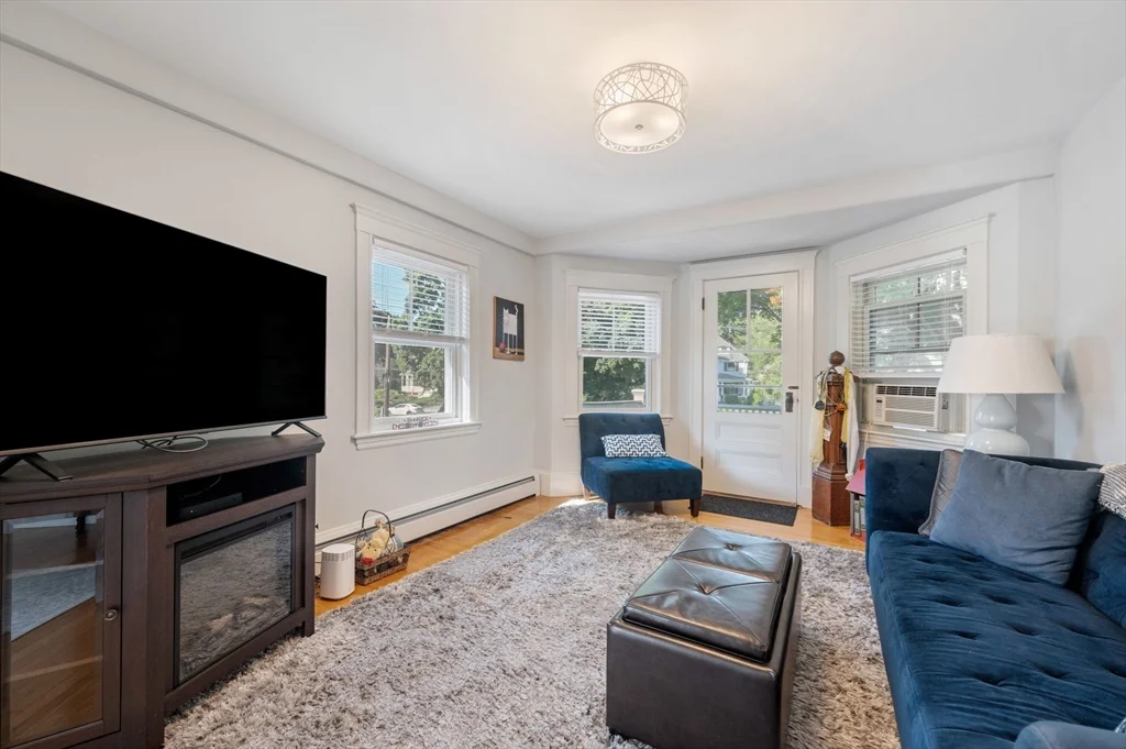 4 bed, 3 bath apartment for rent at 1063 Massachusetts Ave Unit 2, Lexington — photo 10 of 42