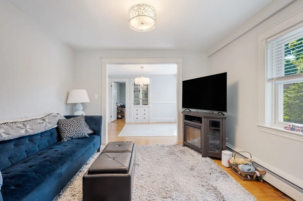 4 bed, 3 bath apartment for rent at 1063 Massachusetts Ave Unit 2, Lexington — photo 8 of 42