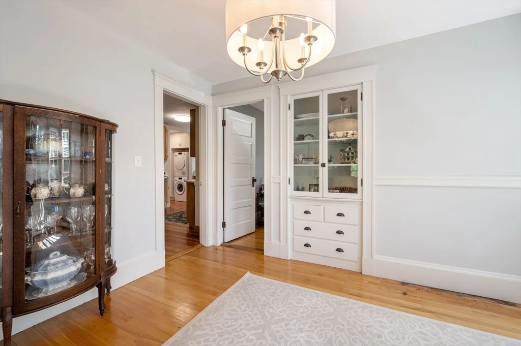 4 bed, 3 bath apartment for rent at 1063 Massachusetts Ave Unit 2, Lexington — photo 7 of 42
