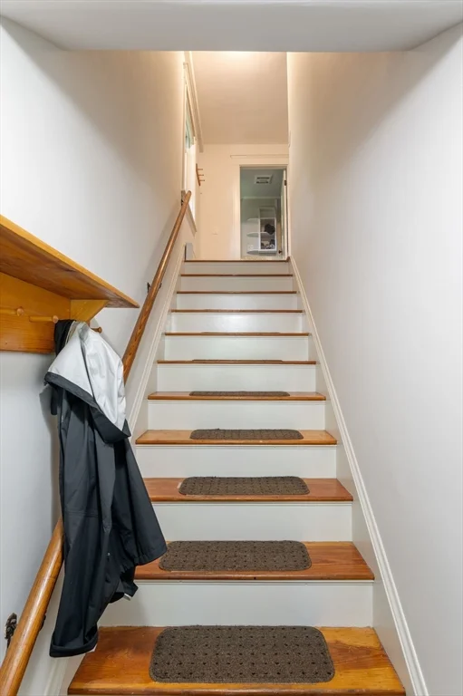 4 bed, 3 bath apartment for rent at 1063 Massachusetts Ave Unit 2, Lexington — photo 27 of 42