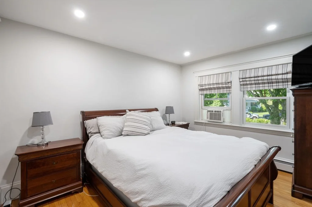4 bed, 3 bath apartment for rent at 1063 Massachusetts Ave Unit 2, Lexington — photo 20 of 42