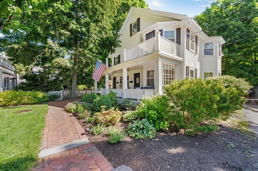 4 bed, 3 bath apartment for rent at 1063 Massachusetts Ave Unit 2, Lexington — photo 1 of 42